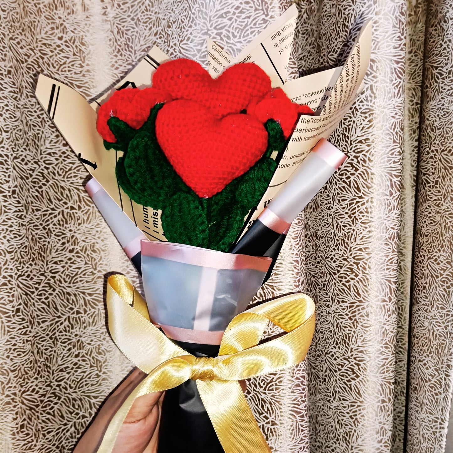 Love in Bloom – 2 Roses & 2 Hearts Crochet Set