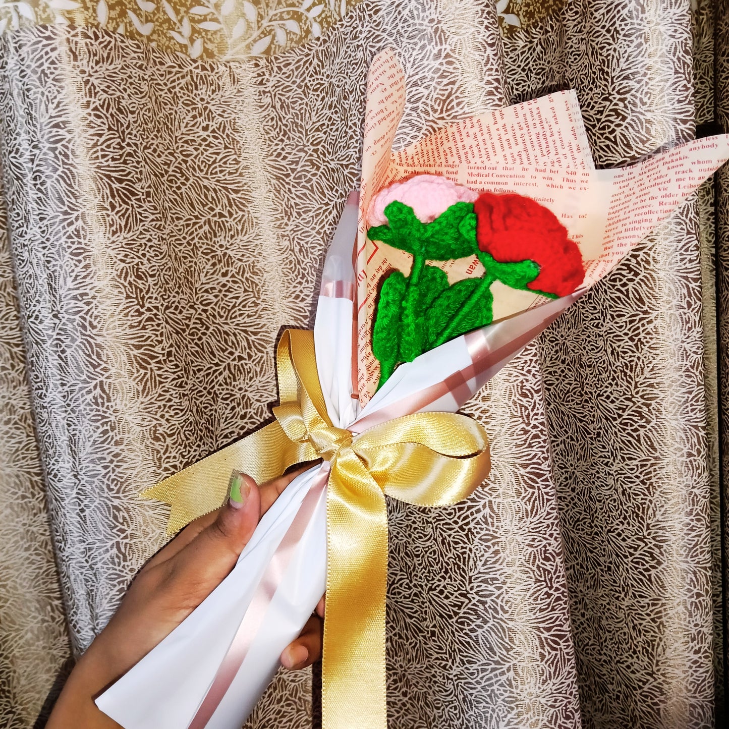 Love & Grace – Pink and Red Crochet Rose Duo