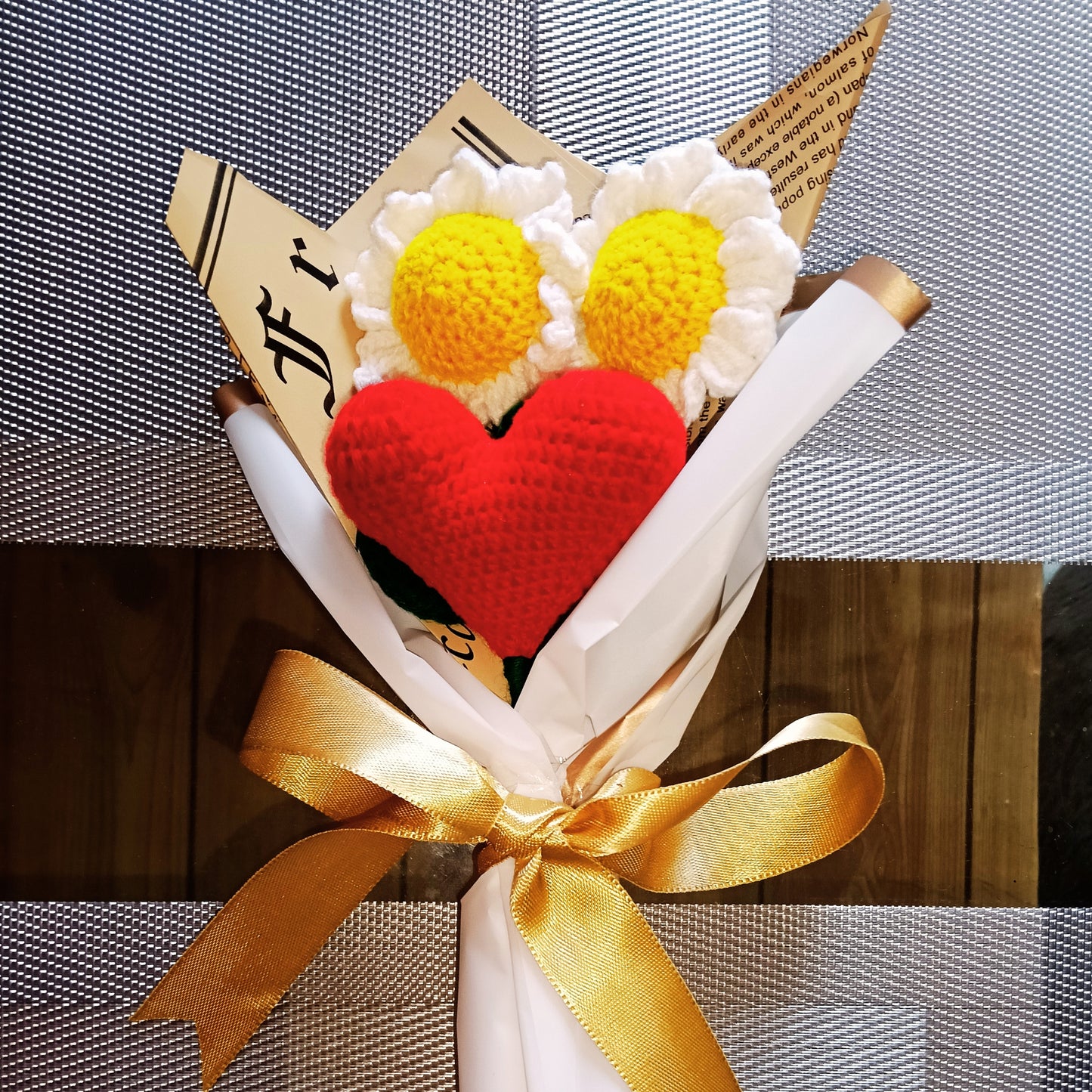 Pure Heart – White Sunflowers & Heart Crochet Set