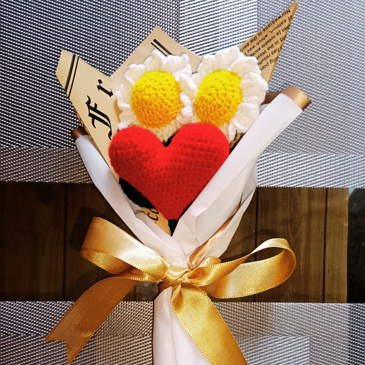 Pure Heart – White Sunflowers & Heart Crochet Set